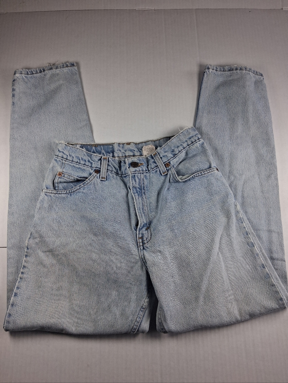 Vintage Levi's 950 Relaxed fit Tapered Leg Size 7 Jr. M